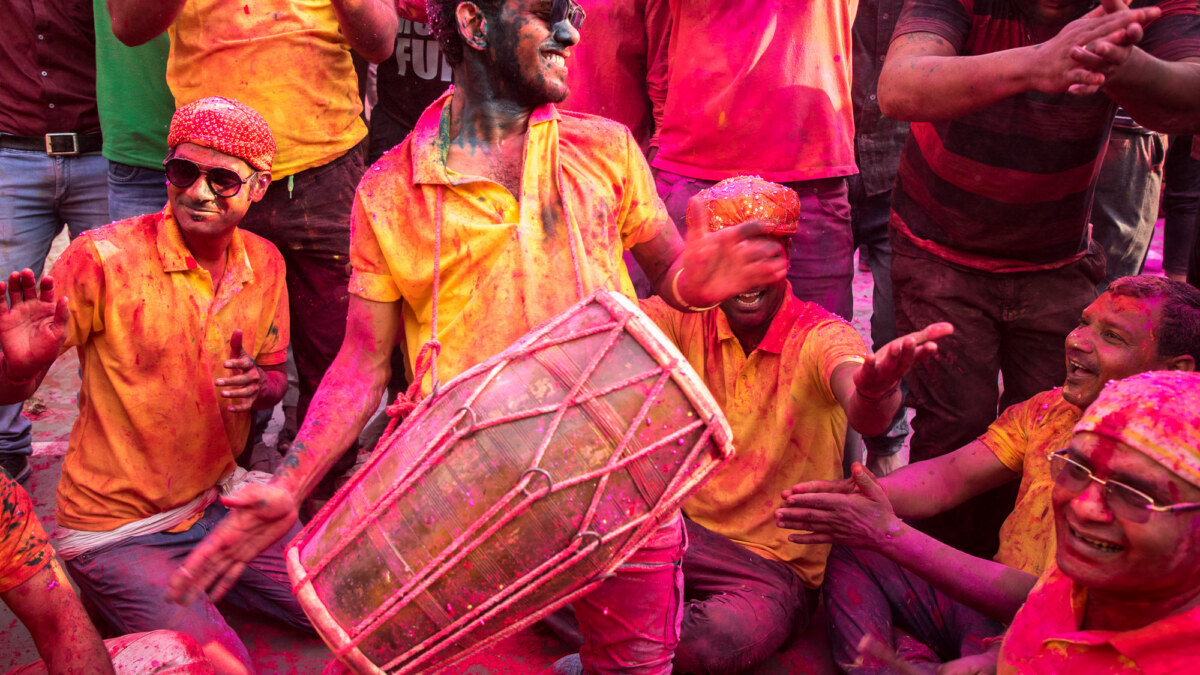 How to Holi