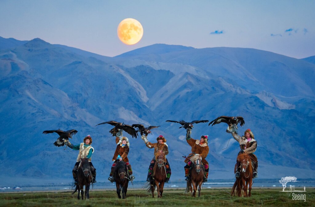 A photograph from the Art of Seeing Mongolia Golden Eagles & Gobi Desert adventures