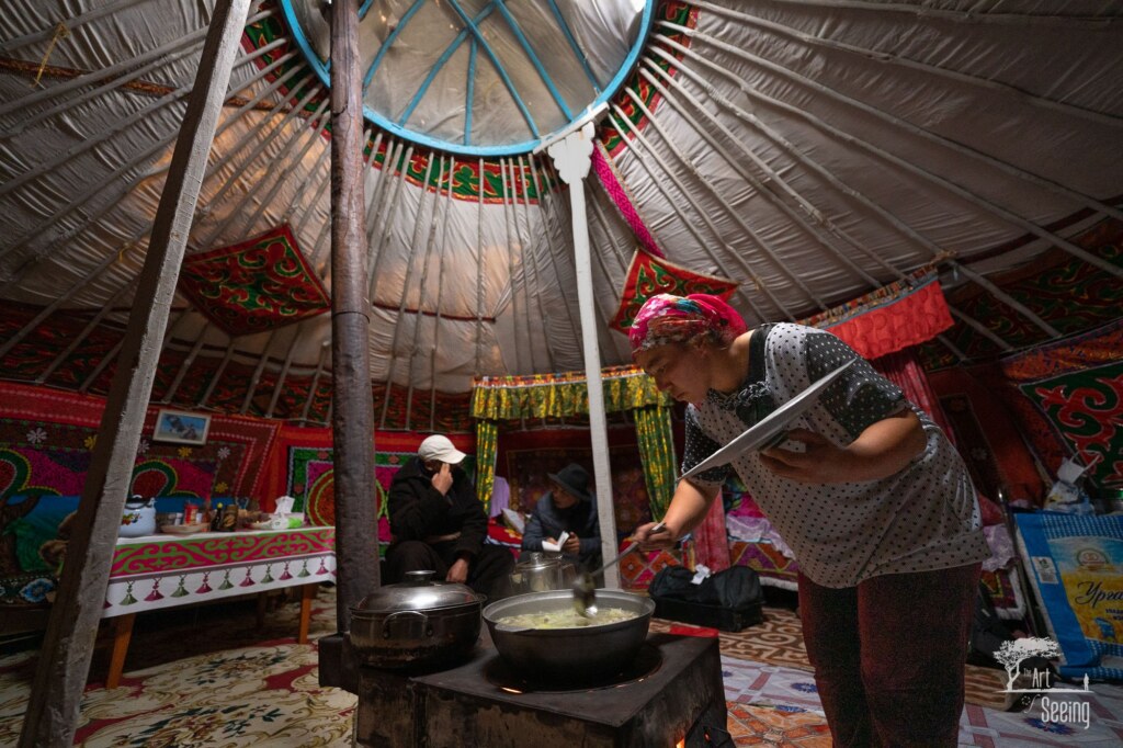 A photograph from the Art of Seeing Mongolia Golden Eagles & Gobi Desert adventures