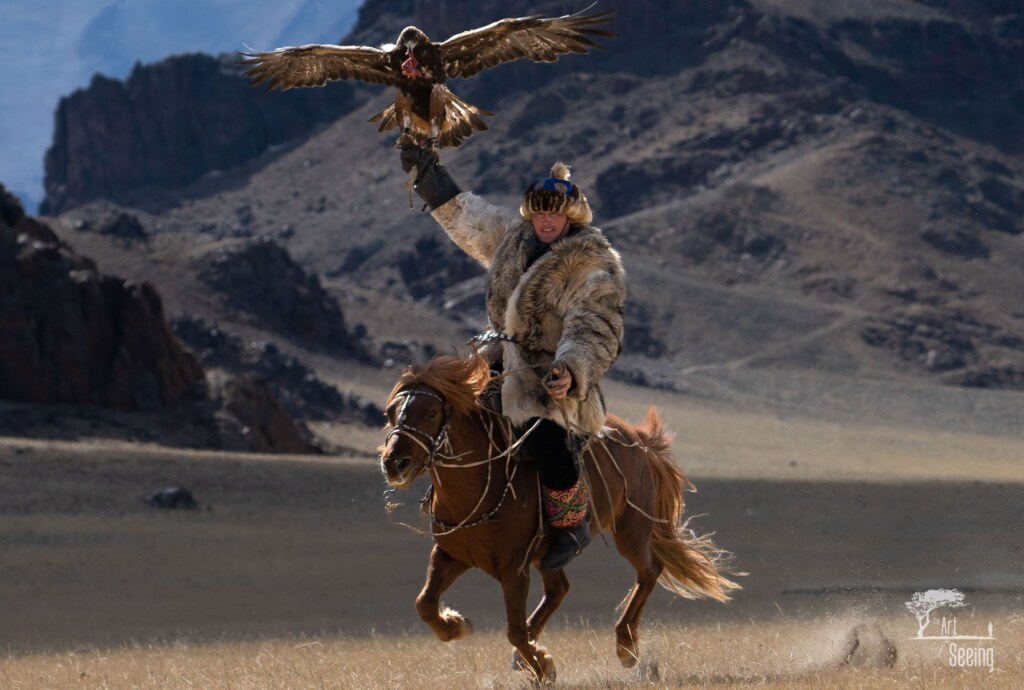 A photograph from the Art of Seeing Mongolia Golden Eagles & Gobi Desert adventures
